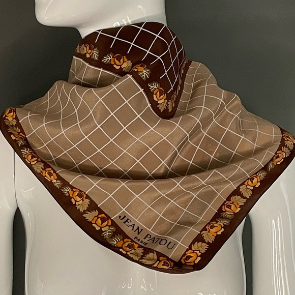 Vintage Jean Patou Silk Scarf 27 In Sq Excellent Condition - Picture 2 of 10